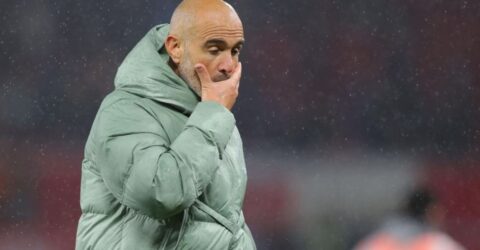 প্রিমিয়ার লিগে শিরোপা দৌড় থেকে পিছিয়ে পড়ায় চেলসি पर প্রধান কোচ মারেস্কা বরখাস্ত