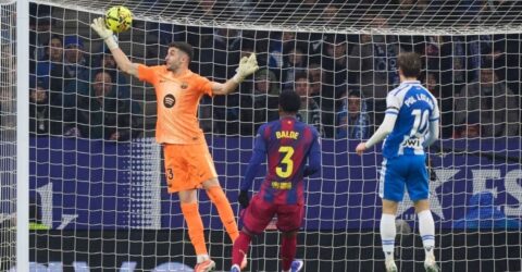 গোলপোস্টে জোয়ান গার্সিয়ার অতিমানবীয় রক্ষা, বার্সেলোনা জয় দিয়ে বছর শুরু