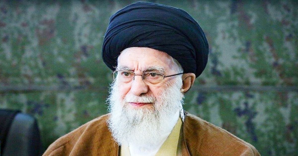 ইরান ঘোষণা করেছে শত্রুদের মাথা নত করাবে খামেনি