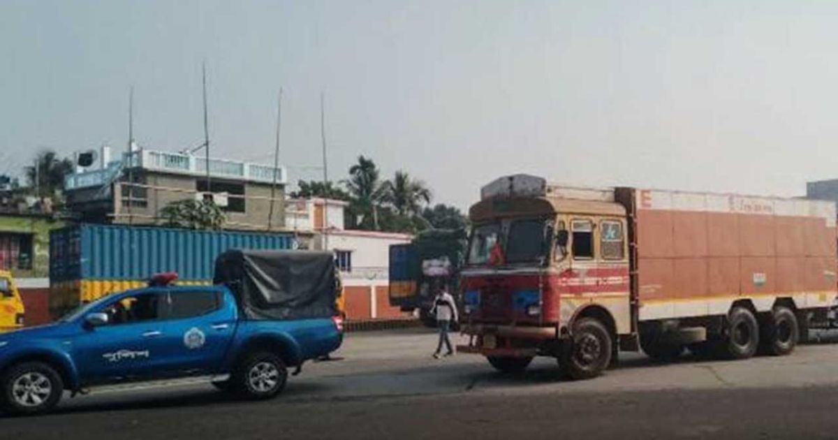 বেনাপোল স্থলবন্দর দিয়ে ১২৫ টন বিস্ফোরক দ্রব্যের আমদানি