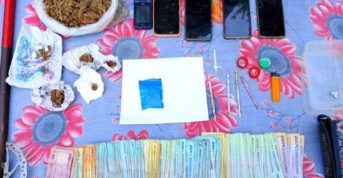 নৌবাহিনীর বিশেষ অভিযানে কোটি টাকার মাদক ও আগ্নেয়াস্ত্রসহ ৩ জন গ্রেপ্তার