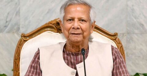 নির্বাচনে সশস্ত্র বাহিনীকে নিরপেক্ষতা ও পেশাদারিত্ব বজায় রাখার নির্দেশ প্রধান উপদেষ্টার