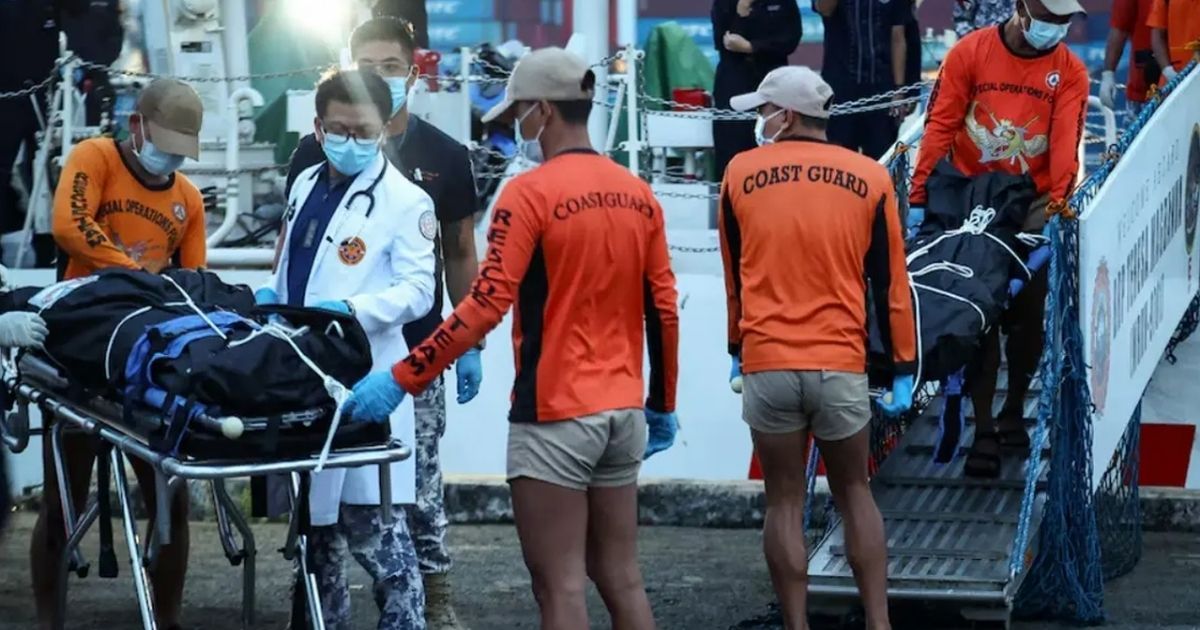 ফিলিপাইনে গভীর রাতে যাত্রীবাহী জাহাজডুবি: ১৫ মরদেহ উদ্ধার, নিখোঁজ ২৮