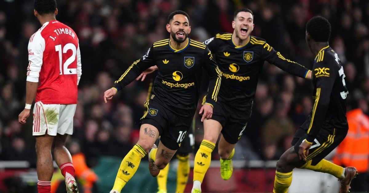 এমিরেটসে ৫ গোলের রোমাঞ্চ: আর্সেনালকে স্তব্ধ করে ম্যানচেস্টার ইউনাইটেডের নাটকীয় জয়