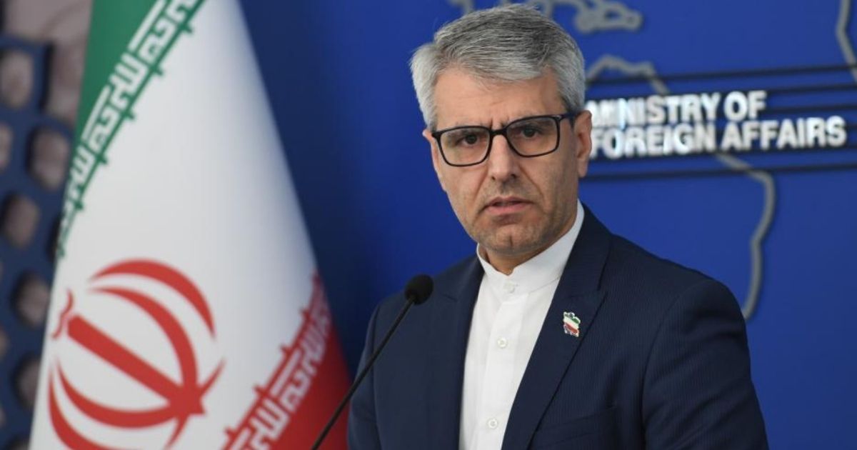 যুক্তরাষ্ট্রের বিমানবাহী রণতরী কাছেই, ইরান দিচ্ছে কঠোর বার্তা