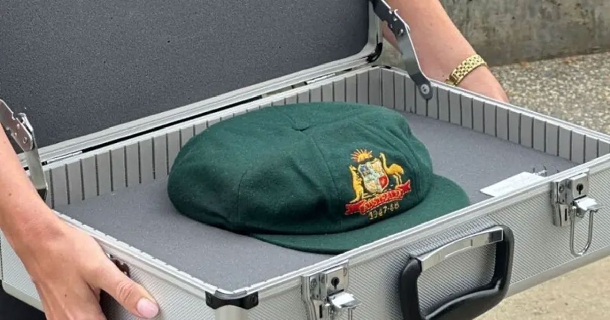 ডন ব্র্যাডম্যানের ব্যাগি গ্রিন টুপির রেকর্ড দামে বিক্রি: তিন প্রজন্মের গোপন সংগ্রহের গল্প