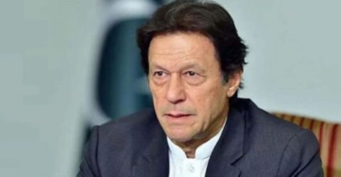 ইমরান খানকে হাসপাতালে নেওয়া হয়েছিল