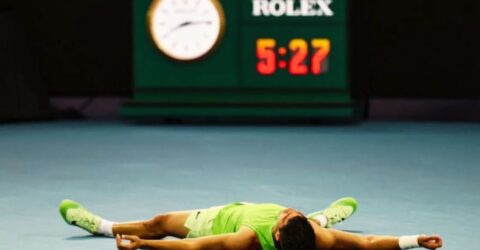 মেলবোর্নে অতিমানবীয় জয়ে প্রথম ফাইনালে আলকারাজ