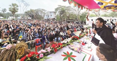 স্বাধীনতাবিরোধীরা ধর্মকে পুঁজি করে ফায়দা নিতে চাইছে