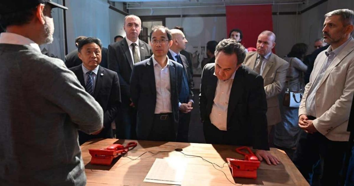 জুলাই গণঅভ্যুত্থান স্মৃতি জাদুঘর পরিদর্শন করলেন বিদেশি কূটনীতিকরা