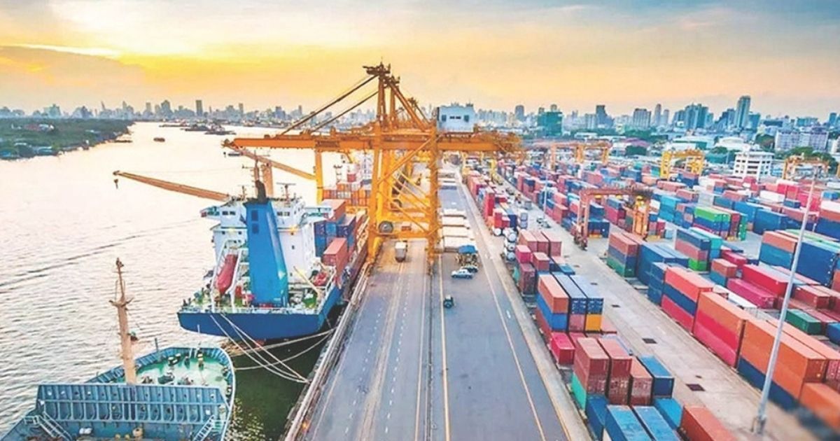 চট্টগ্রাম বন্দরে ফের অচলাবস্থা, ইজারা বাতিলের দাবিতে আজ থেকে লাগাতার ধর্মঘট