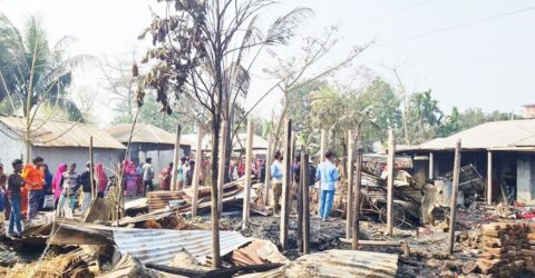 গুরুদাসপুরে অগ্নিদগ্ধে মা-মেয়ের মর্মান্তিক মৃত্যু, দুজন দগ্ধ আরও দুজন