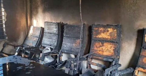 রূপগঞ্জে বিএনপি কার্যালয়ে পেট্রোল বোমা হামলা ও অগ্নিসংযোগ