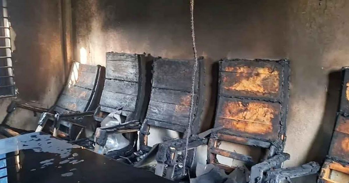 রূপগঞ্জে বিএনপি কার্যালয়ে পেট্রোল বোমা হামলা ও অগ্নিসংযোগ