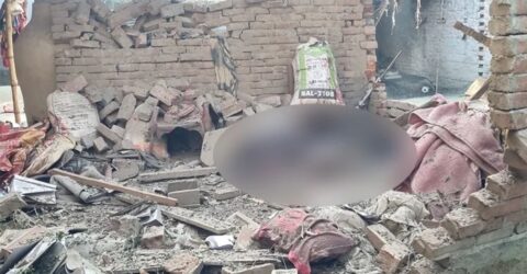 চাঁপাইনবাবগঞ্জে ককটেল বিস্ফোরণে দুজনের মৃত্যু, বাড়ি ধসে পড়ল