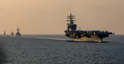 ইরান হরমুজ প্রণালী সাময়িক বন্ধ ঘোষণা করেছে