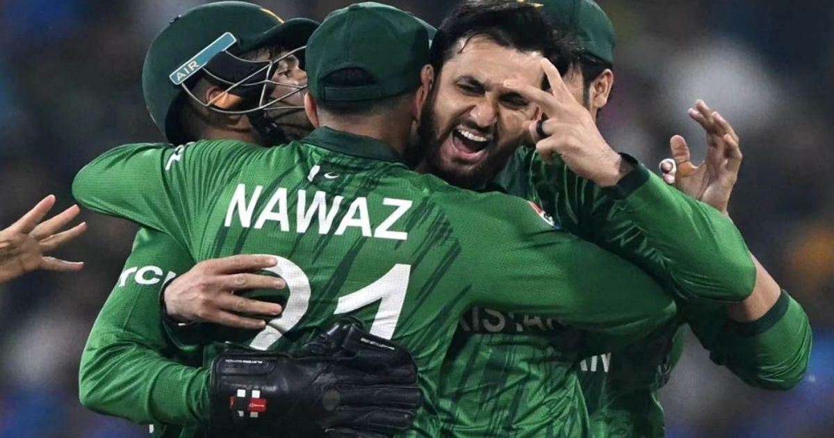 নামিবিয়াকে উড়িয়ে সুপার এইটে পাকিস্তান