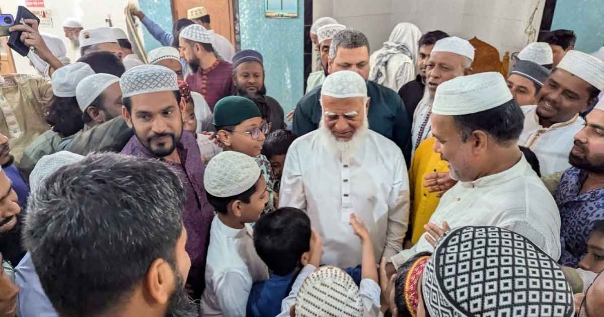 ঢাকা-১৫ আসনের এমপি হিসেবে ডা. শফিকুর রহমানের প্রথম জুমা আদায়