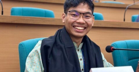 শহীদ মিনারে সাদিক কায়েম ও ফরহাদ নেতৃত্বে, অভ্যন্তরীণ কোন্দলে সরগরম ডাকসু