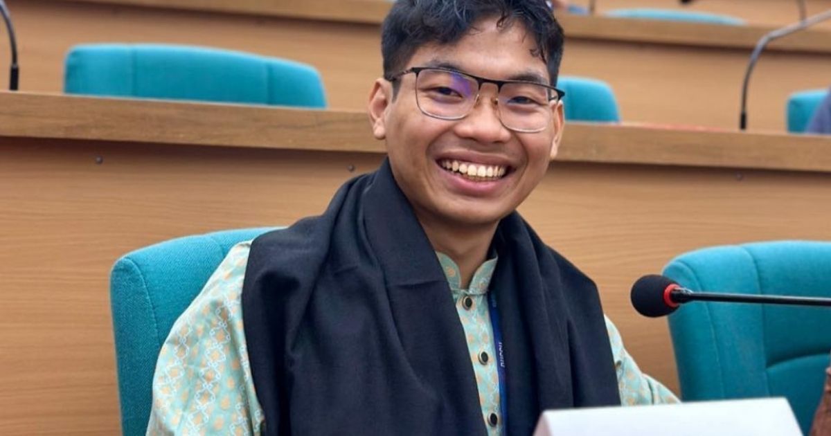 শহীদ মিনারে সাদিক কায়েম ও ফরহাদ নেতৃত্বে, অভ্যন্তরীণ কোন্দলে সরগরম ডাকসু