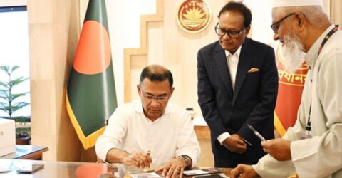 প্রধানমন্ত্রী তারেক রহমান প্রথমবারের মতো তেজগাঁও কার্যালয়ে অফিস উদ্বোধ করলেন