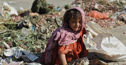 পাকিস্তানে দারিদ্র্য বেড়ে চরমে