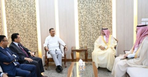 প্রধানমন্ত্রী তারেক রহমানের সাথে সৌদি দূতের সাক্ষাৎ