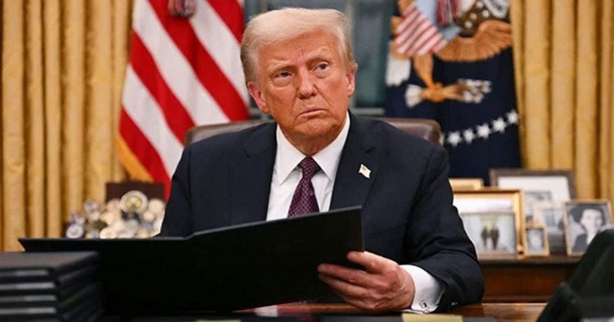 সুপ্রিম কোর্টের রায়ের পরও ১৫ শতাংশ বৈশ্বিক শুল্ক আরোপের ঘোষণা দিলেন ট্রাম্প