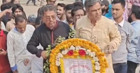 শহীদ মিনারে ‘জয় বাংলা’ স্লোগানে মিছিল, দুই আ’লীগ নেতাকে আটক