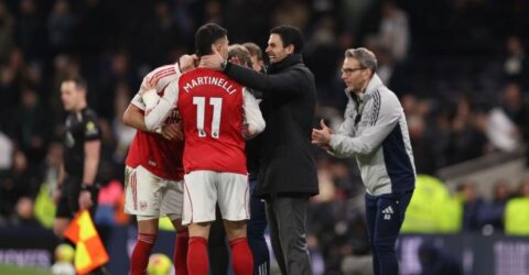 নর্থ লন্ডন ডার্বিতে আর্সেনালকে রীতিমতো উড়িয়ে শিরোপা দৌড়ে এগিয়ে যাচ্ছে আর্সেনাল