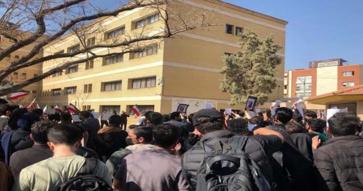 ইরানের বিশ্ববিদ্যালয়গুলোতে ফের আন্দোলনের ঝড়