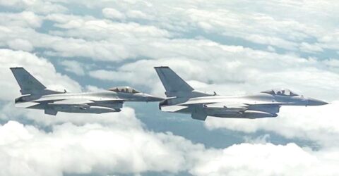 মধ্যপ্রাচ্যে ৩০০ এর বেশি মার্কিন যুদ্ধবিমান মোতায়েন