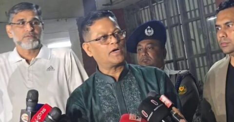 নিজের হাতে রাস্তায় নেমে অপরাধীদের কঠোর দমন কার্যক্রম শুরু