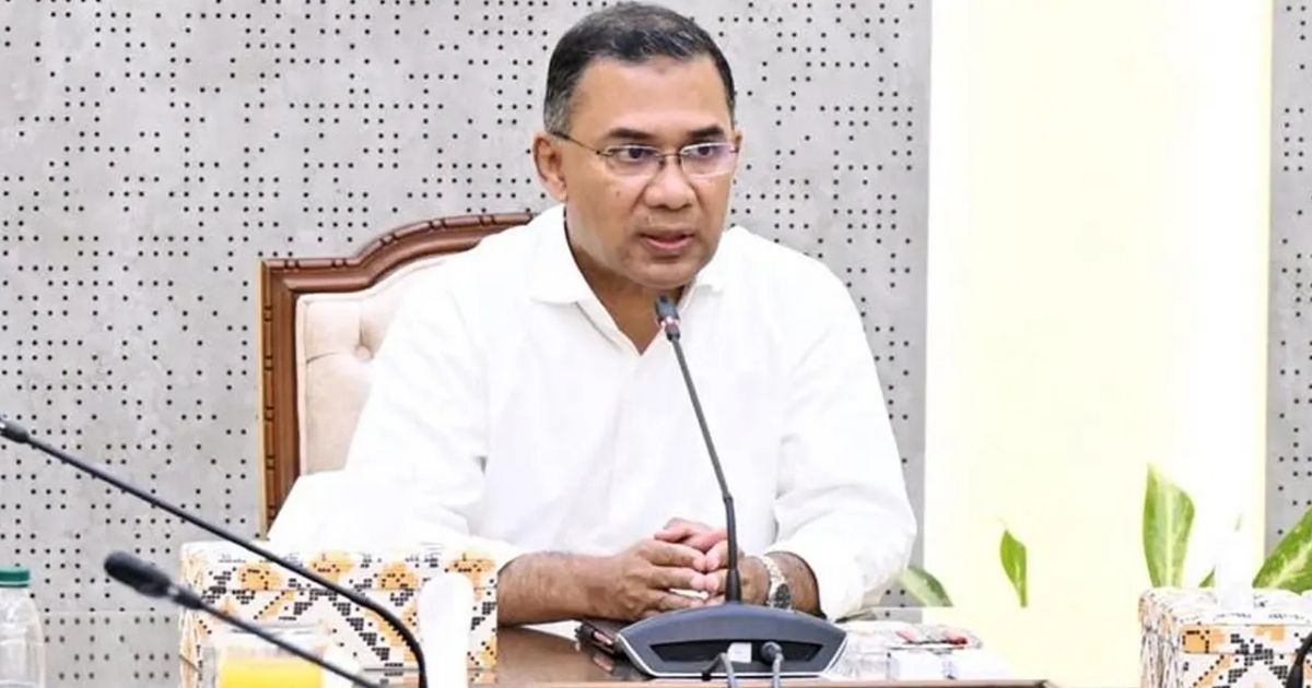 প্রধানমন্ত্রী ছুটির দিনেও অফিসে আছেন