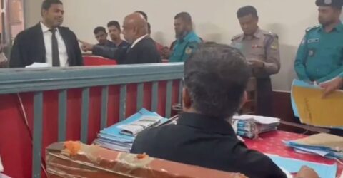 বরিশালে বিএনপিপন্থি ২০ আইনজীবীর বিরুদ্ধে মামলা, আদালতে অশান্তি