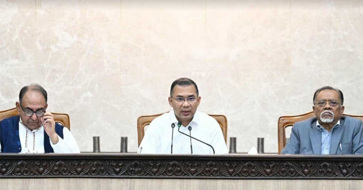 প্রথমবারের মতো নিজ কার্য্যালয়ের কর্মীদের সঙ্গে প্রধানমন্ত্রীর মতবিনিময়