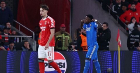 বেনফিকা থেকে পাঁচ সমর্থককে বহিষ্কার, বর্ণবাদী আচরণের জন্য