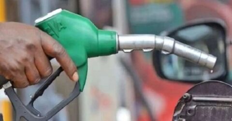 জ্বালানি সংকটের অজুহাতে অতিরিক্ত মূল্যে বিক্রি: গুজব না কি কৃত্রিম সংকট?