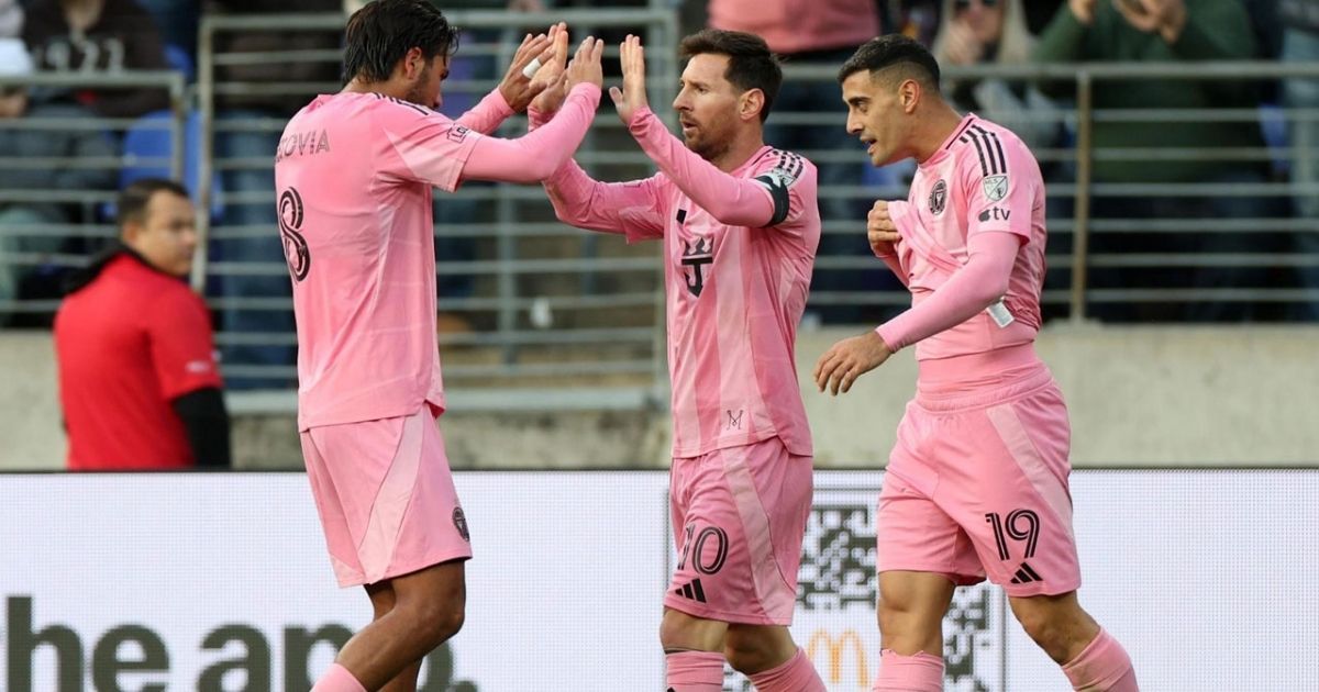 মেসির কাছাকাছি ৯০০ গোলের মাইলফলক, দর্শকের সামনে জয় মায়ামির