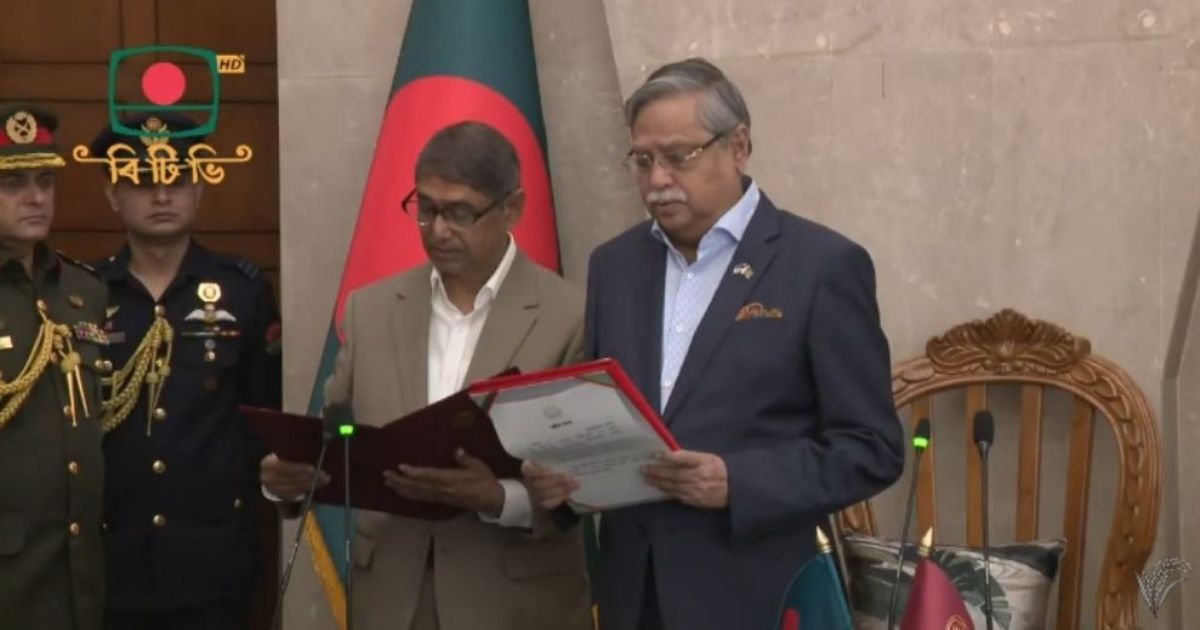 আহমদ আজম খান মন্ত্রিসভায় যুক্ত