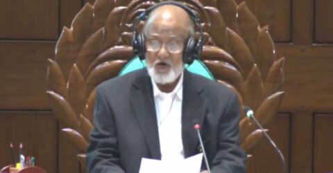 প্রথম অধিবেশনের সভাপতি খন্দকার মোশাররফ