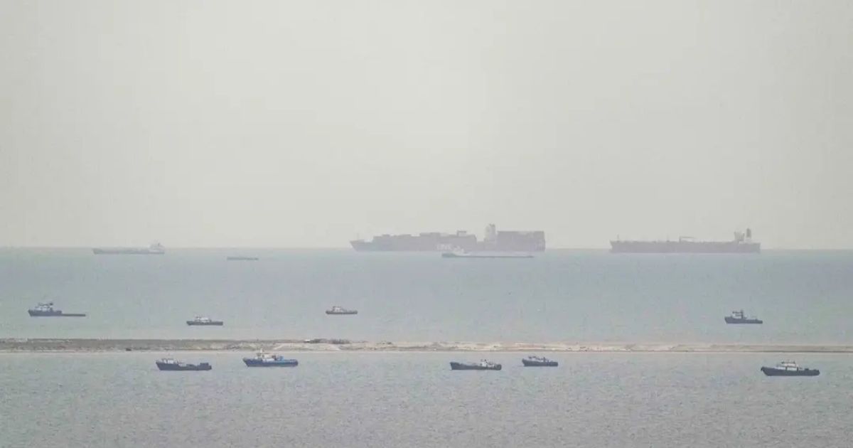 ইরান-সংযুক্ত আরব আমিরাতের মধ্যে হরমুজ প্রণালি নিয়ে সম্ভাব্য যুদ্ধের প্রস্তুতি