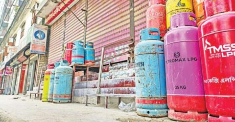 এলপি গ্যাসের দাম একলাফে বাড়ল ৩৮৭ টাকা