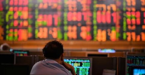 শেয়ারবাজারে সূচক বাড়লেও লেনদেনের গতি কমেছে