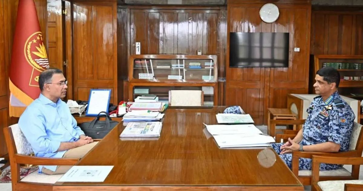 প্রধানমন্ত্রীর সঙ্গে বিমান বাহিনী প্রধানের সাক্ষাৎ