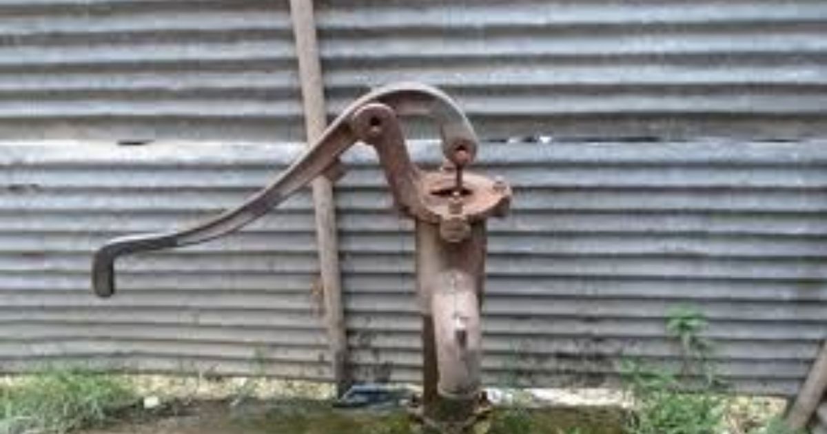 অটোয়ারীর কিছু গ্রামে টিউবওয়েলের আয়রনযুক্ত পানি ব্যবহার এখন অনুপযুক্ত