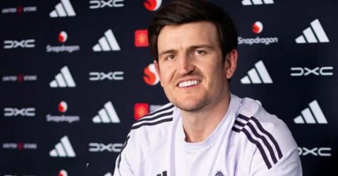 ম্যানচেস্টার ইউনাইটেডের সঙ্গে চুক্তি বাড়ালেন হ্যারি ম্যাগুয়ের