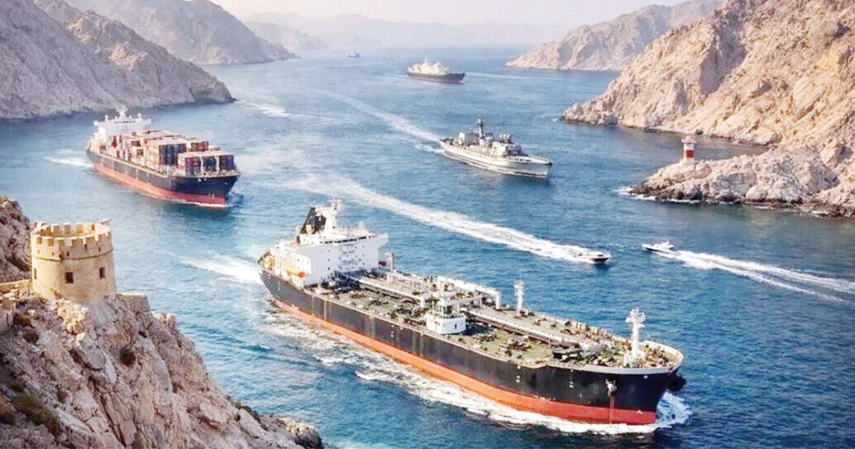 ইসরায়েলের যুদ্ধবিরতি লঙ্ঘন, ফের হরমুজ প্রণালি বন্ধ করল ইরান