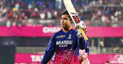 রেকর্ড গড়া ব্যাটিংয়ে ব্যাটারদের রাজত্বে ১৫ বছর বয়সি বিস্ময় বৈভব সূর্যবংশী