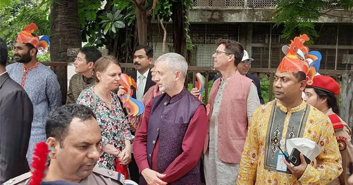 রাষ্ট্রদূতসহ বিদেশি কূটনীতিকরা বৈশাখী শোভাযাত্রা উপভোগ করেছেন